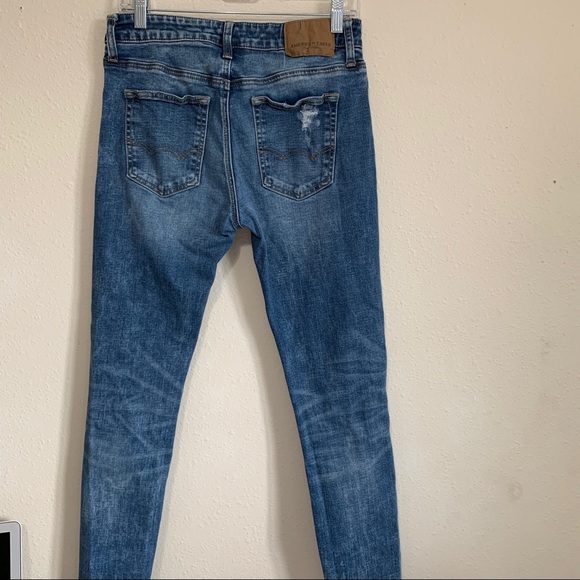 American Eagle Distressed Skinny Jeans - Picture 3 of 5